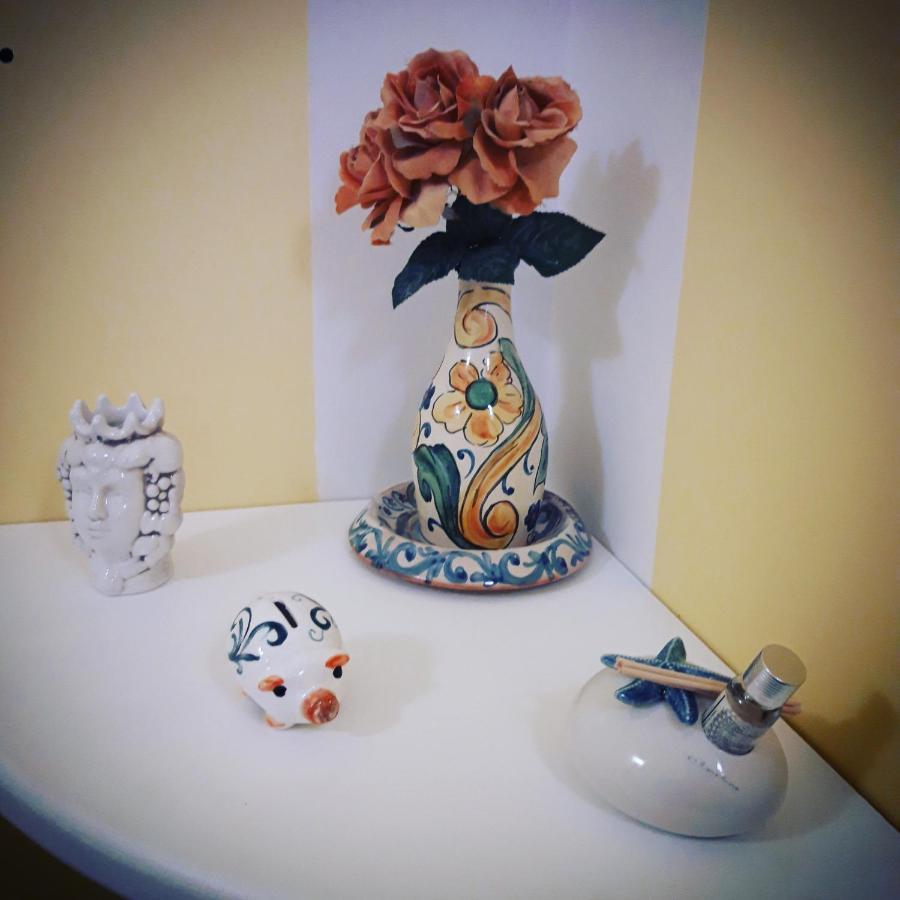 أفولا L'Opera Dei Pupi B&B المظهر الخارجي الصورة