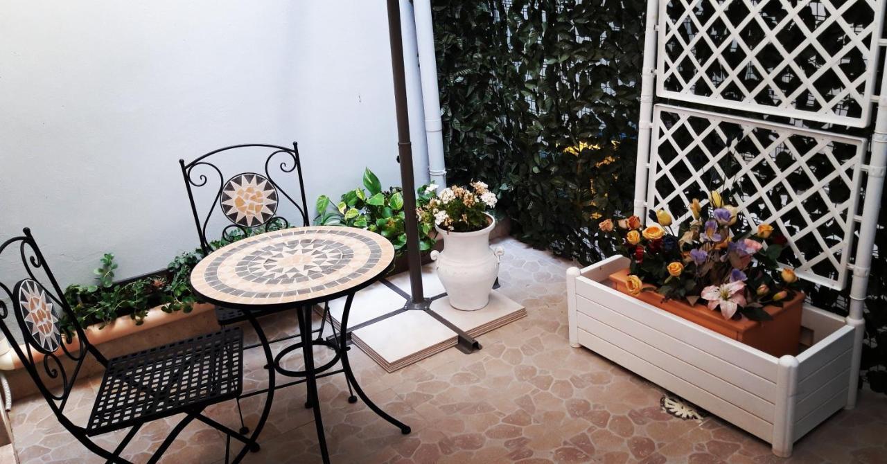 أفولا L'Opera Dei Pupi B&B المظهر الخارجي الصورة